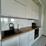 Easy Rent- Metropolitan 2 Free Parking, Hala Globus, 24h Check-in, Zana