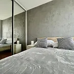 Easy Rent- Metropolitan 2 Free Parking, Hala Globus, 24h Check-in, Zana Apartmán Lublin