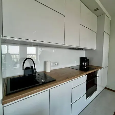 Easy Rent- Metropolitan 2 Free Parking, Hala Globus, 24h Check-in, Zana
