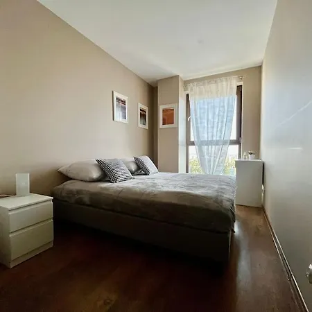 דירה Easy Rent- Metropolitan 2 Free Parking, Hala Globus, 24h Check-in, Zana