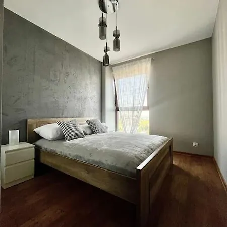 דירה Easy Rent- Metropolitan 2 Free Parking, Hala Globus, 24h Check-in, Zana *