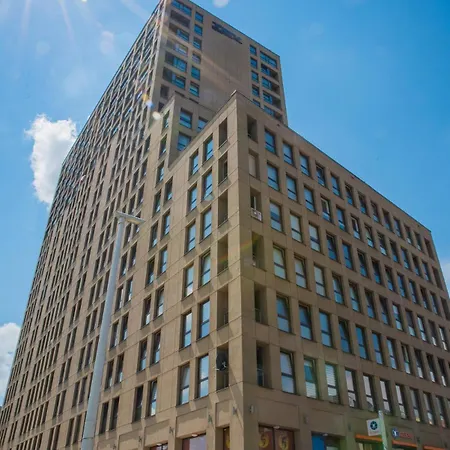 Easy Rent- Metropolitan 2 Free Parking, Hala Globus, 24h Check-in, Zana *