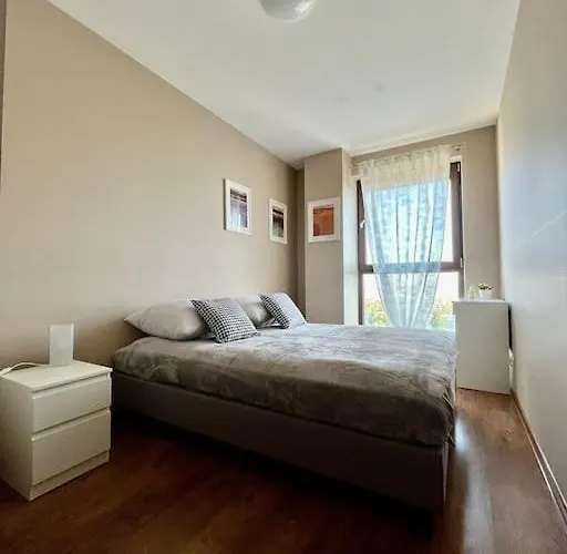 Easy Rent- Metropolitan 2 Free Parking, Hala Globus, 24h Check-in, Zana לובלין